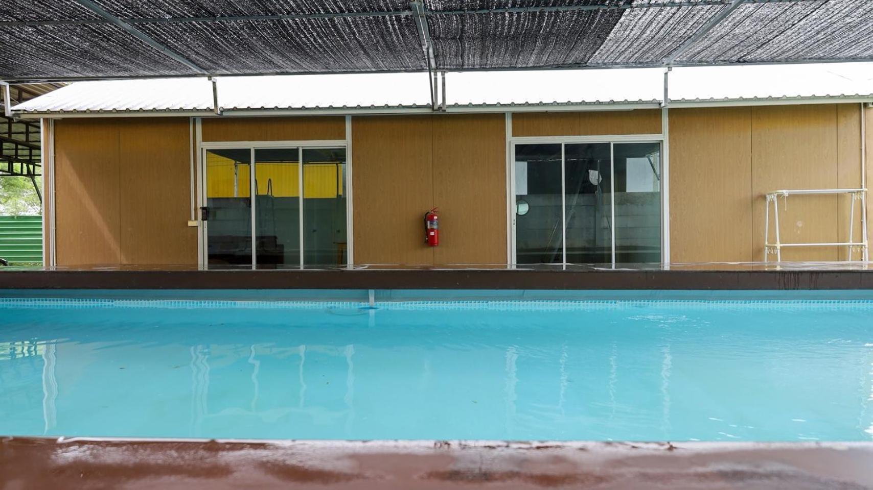 Villa Pool Suvarnabhumi Bangkok